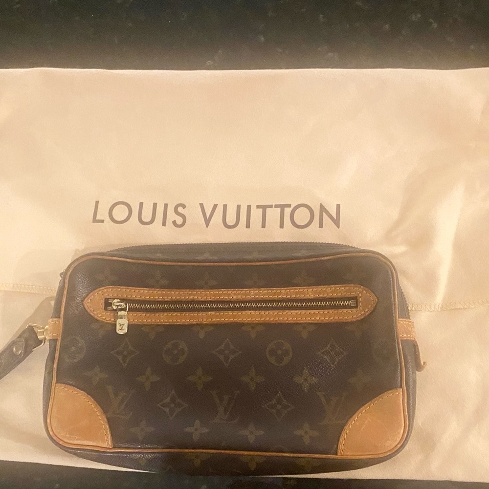 used louis vuitton wristlet